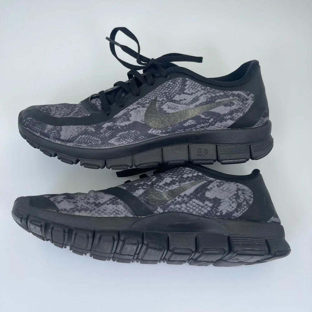 Nike Free 5.0 Women's‎ Running Shoes SIze 9 Black Snakeskin Print 695168-001